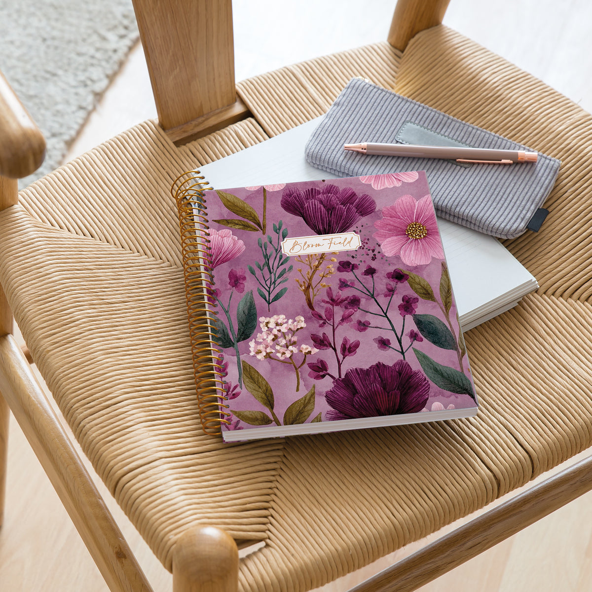 Cahier ligné à spirale A5 – Bloom Field (rose)